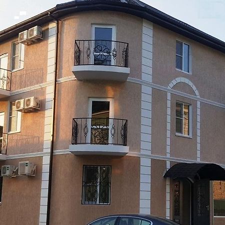Отель На Садовой Sochumi Exterior foto
